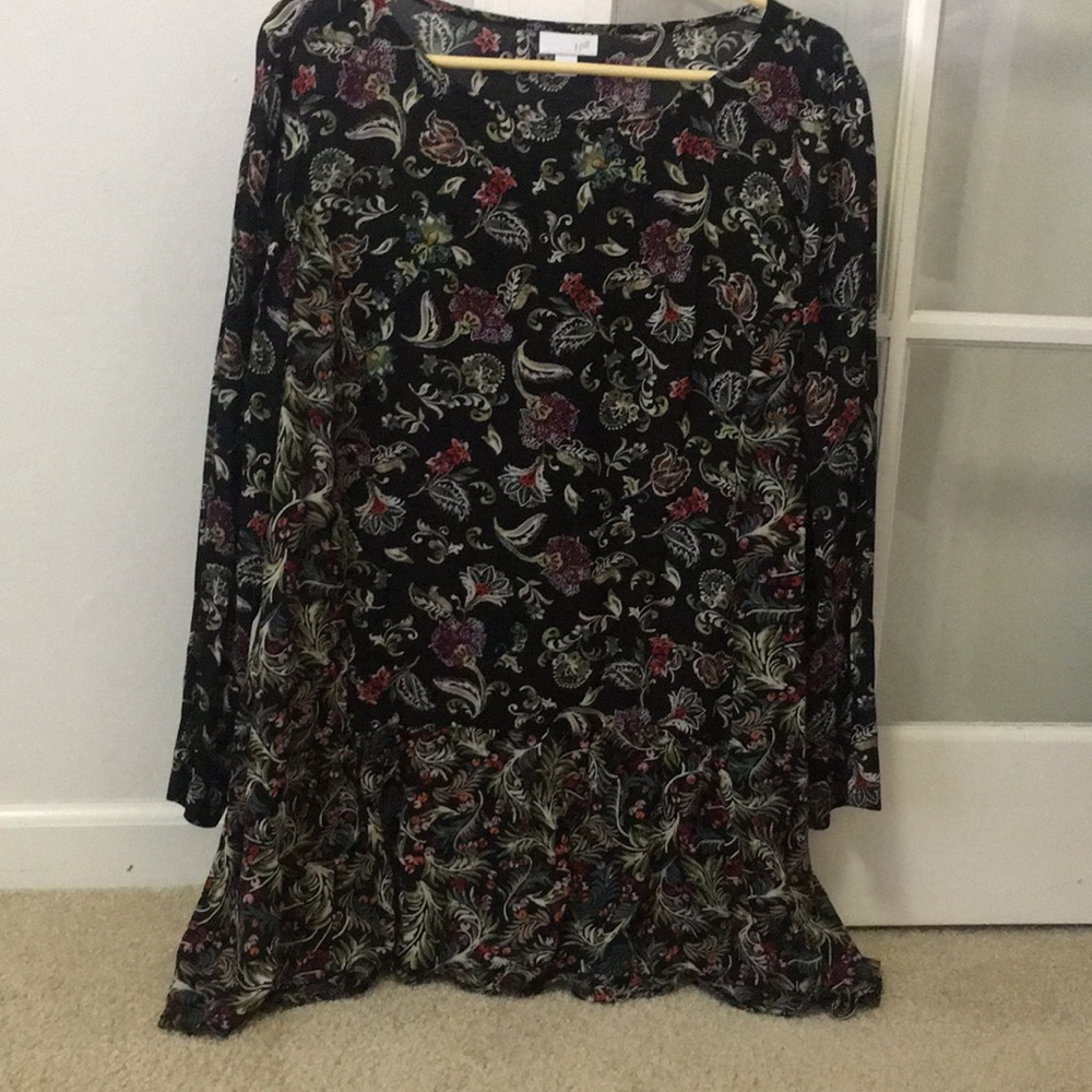 JJill rayon tunic with peplum. Mixed print.